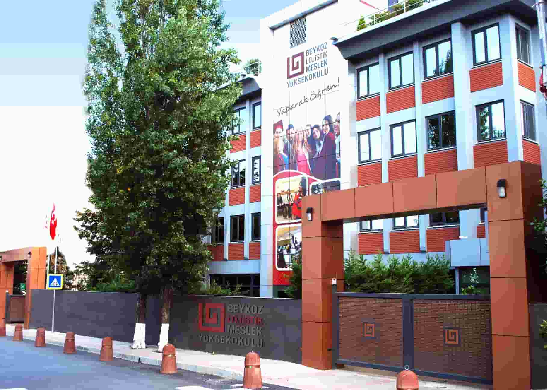 جامعة بيكوز في اسطنبول